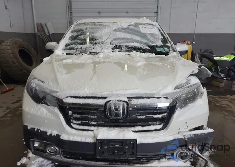2018 Honda Ridgeline Rtl-E z USA, uszkodzony, nr VIN 5FPYK3F72JB004371